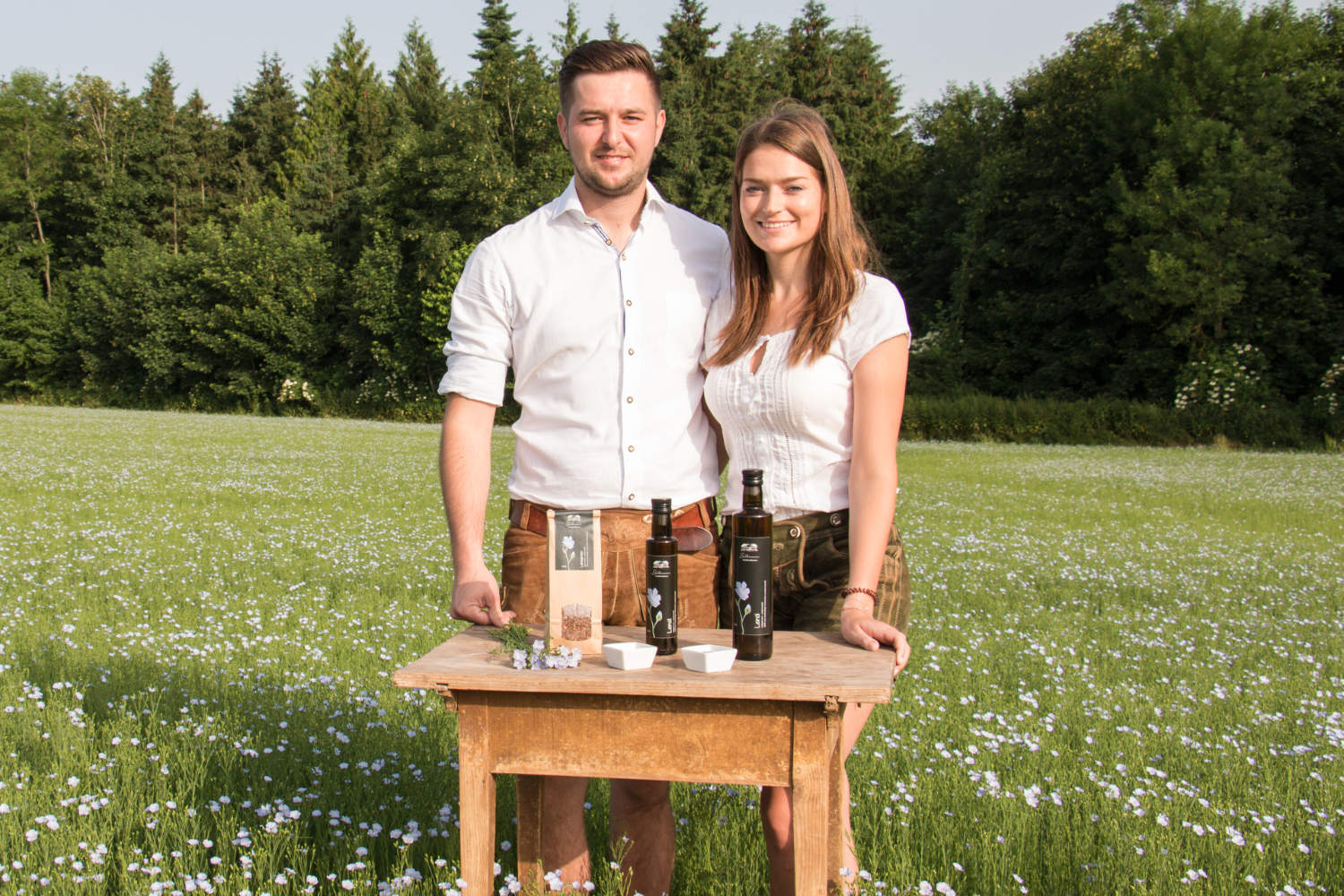 Familie Zehetner auf ihren Feldern